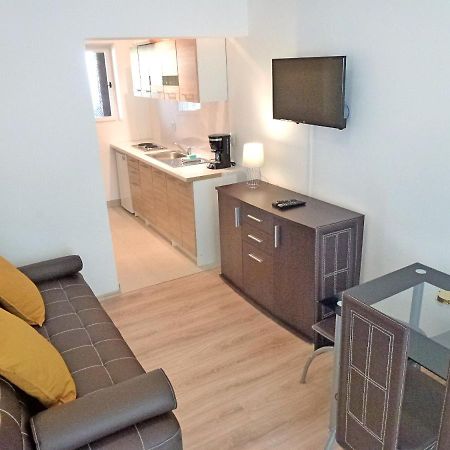 Apartment Ruza Njivice Luaran gambar